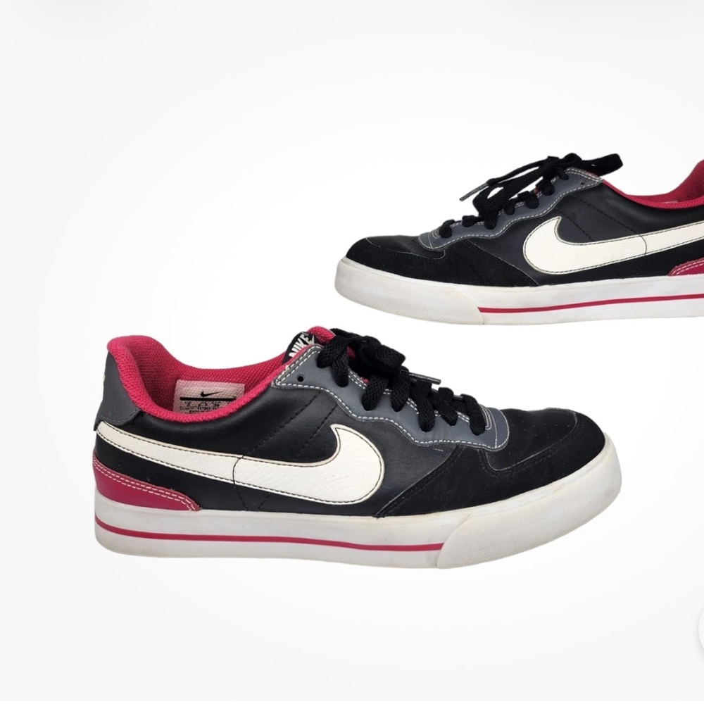 Nike Low Tops Dunks Sneakers Black Pink Leather Limited Edition Womens Size 10